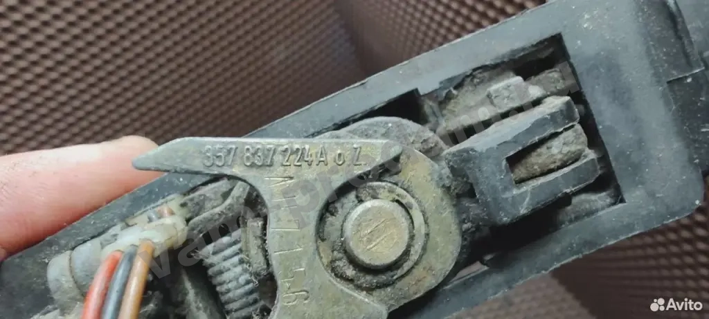 Ручка двери внешняя передняя правая Volkswagen