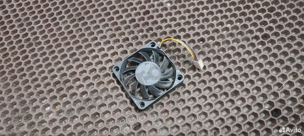 Кулер для охлаждения процессора