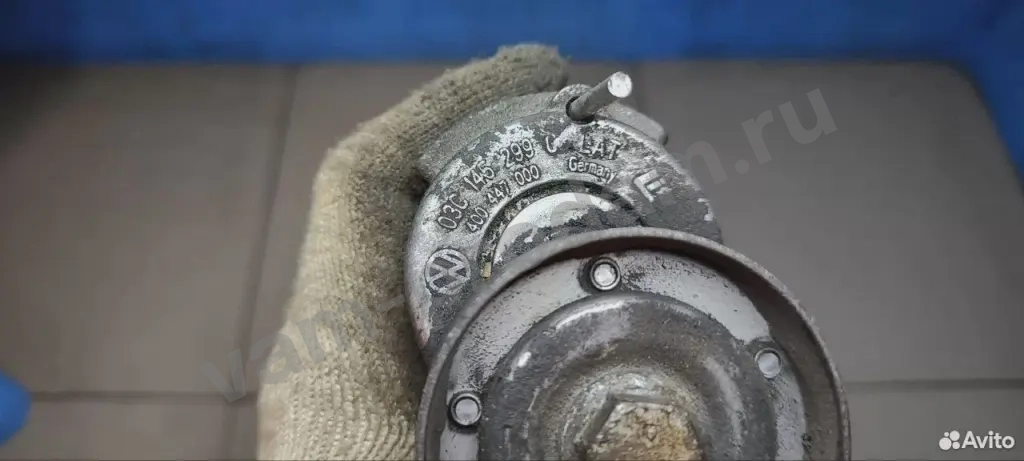 Натяжитель ремня генератора Ауди А3 03c145299c Blf