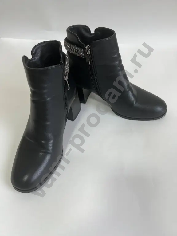 Ботинки демисезонные женские 36