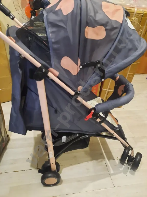 Прогулочная коляска трость