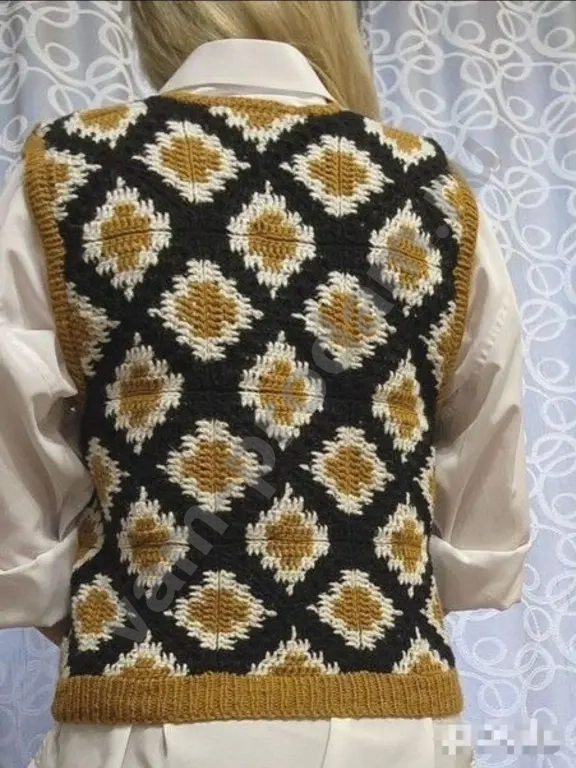 Жилет вязаный ручная работа