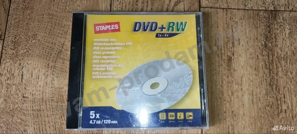 Болванка Staples DVD+RW