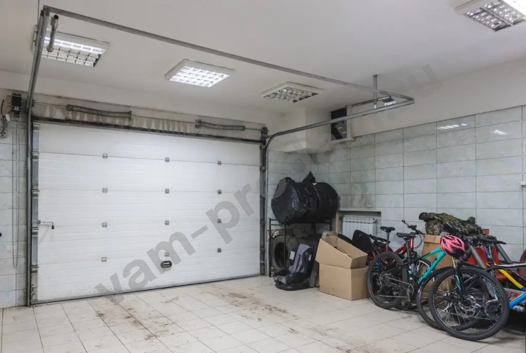 5 и более комнат квартира, 272 м², 1/2 эт.