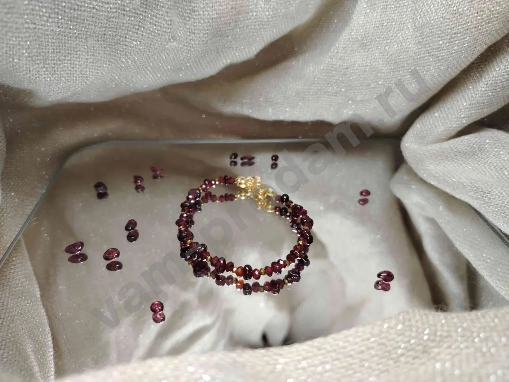 Браслет из натурального граната