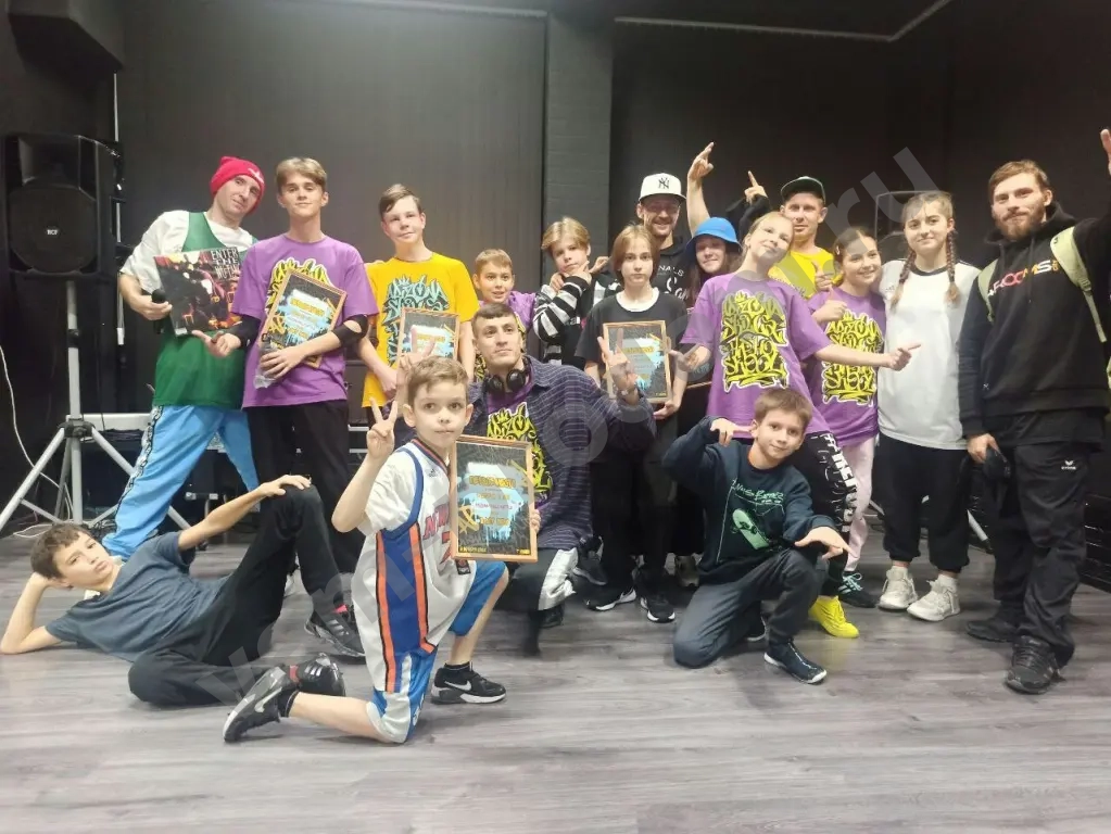 Брейк-данс для детей и подростков. Профессиональный тренер B-Boy Serj