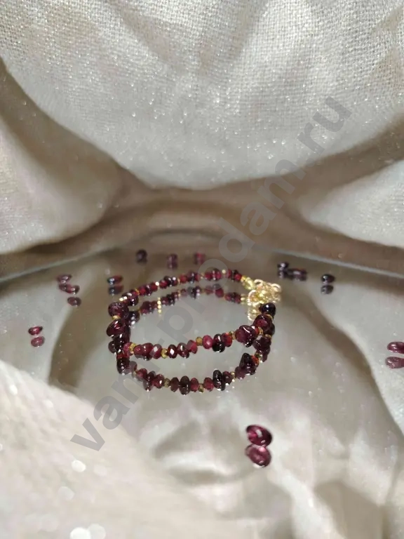 Браслет из натурального граната