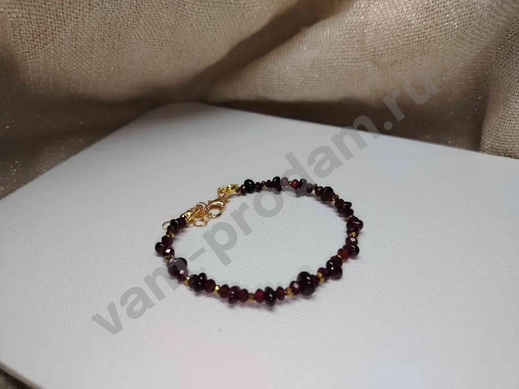 Браслет из натурального граната