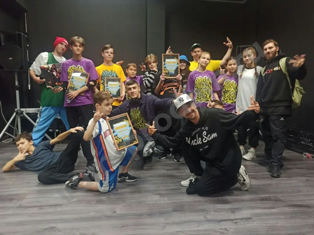 Брейк-данс для детей и подростков. Профессиональный тренер B-Boy Serj