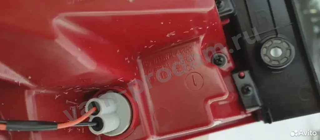 Фонарь правый Kia Sportage 10-16 г