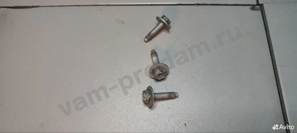 Болт 01436-00431