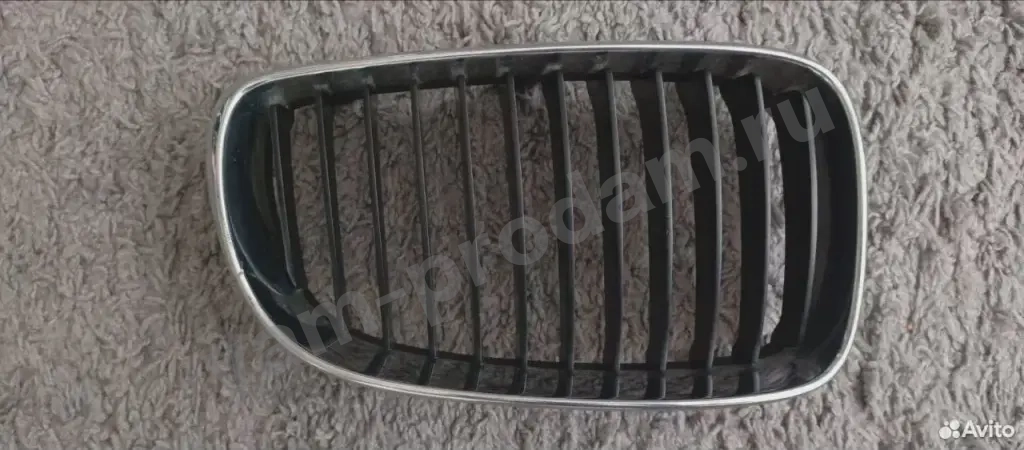 Решетка радиатора BMW 1-series E81 E87 правая 2 мо