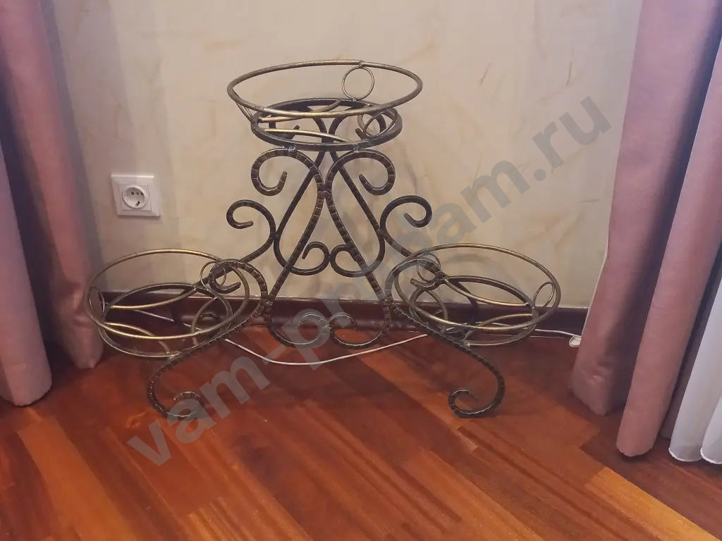 подставка под цветы напольная