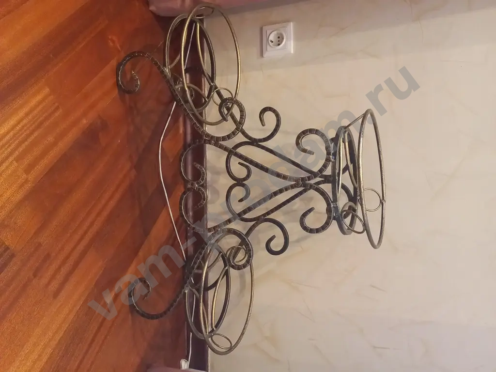 подставка под цветы напольная