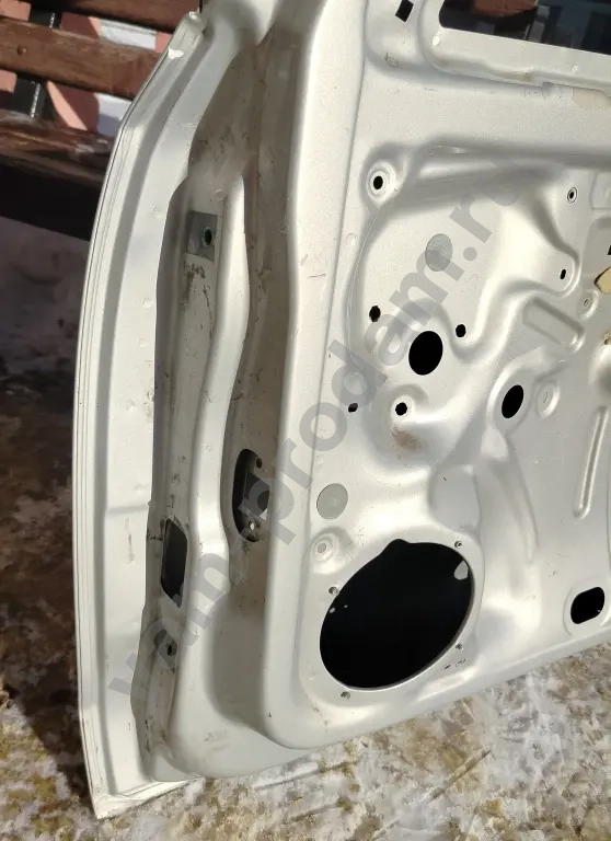 Передняя правая дверь Volkswagen Polo sedan