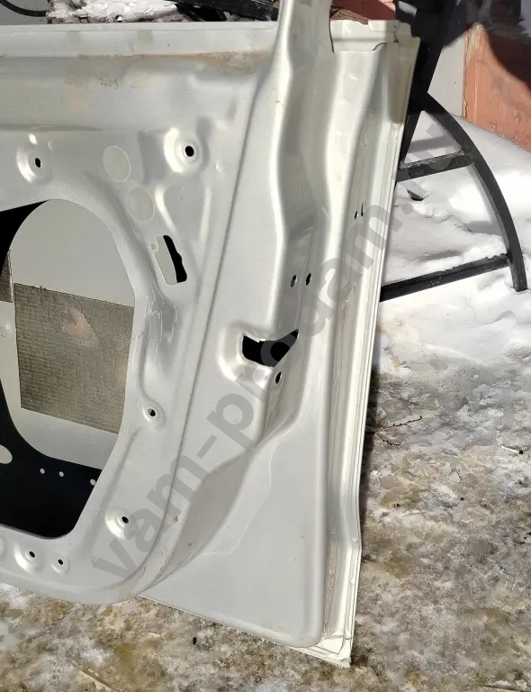 Передняя правая дверь Volkswagen Polo sedan