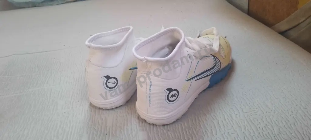 футбольные красотки Nike