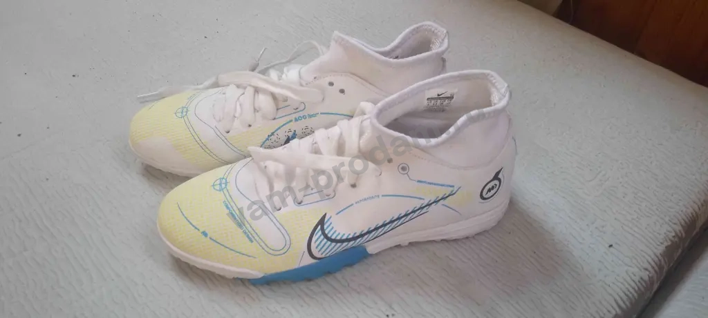 футбольные красотки Nike