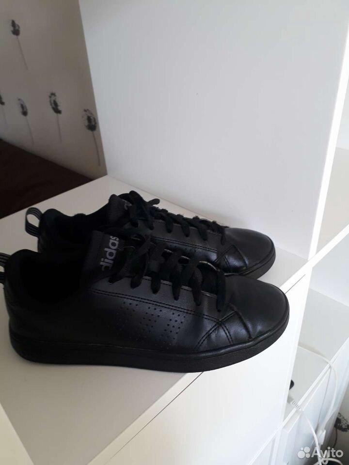 Кроссовки adidas б/у раз 36.5