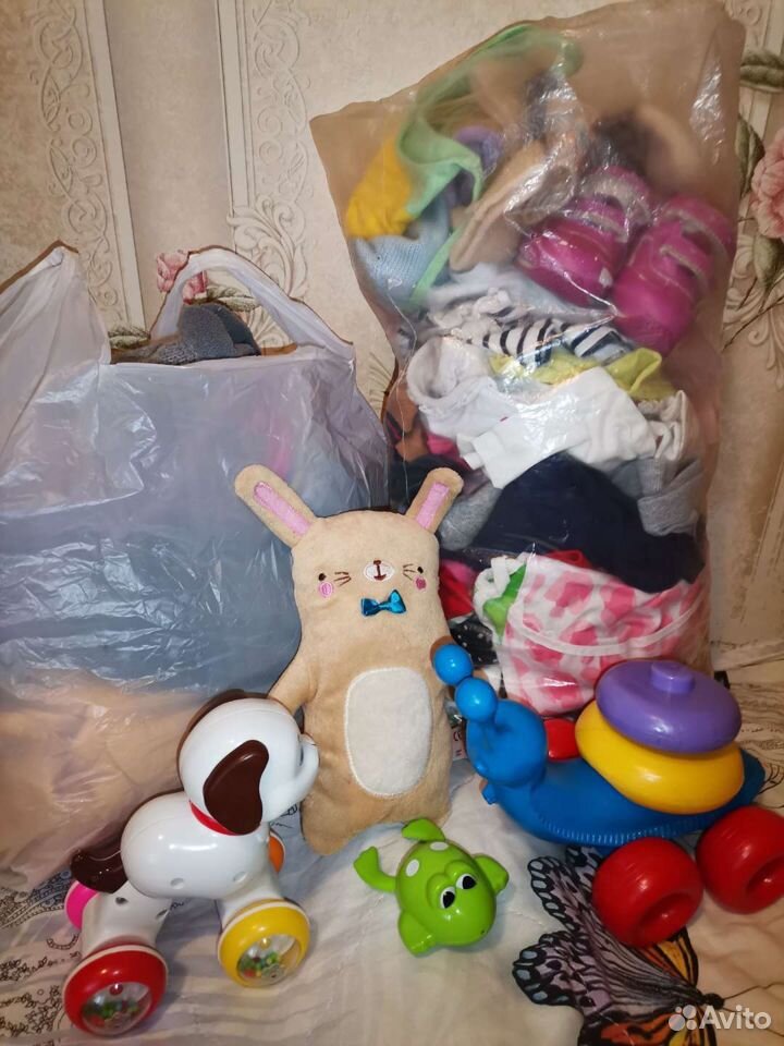 Вещи для девочки +игрушки