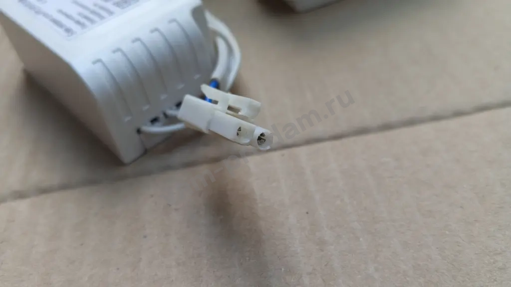 PPL595R36W , 370 - 410V, Ток 85 mА , Мощность 36W.