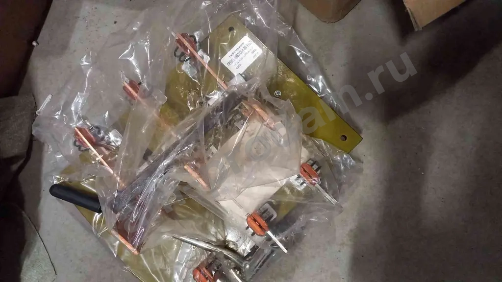 Переключатель ПРБ-01-39В31201-00 УХЛ3 630А с дугогасительными камерами