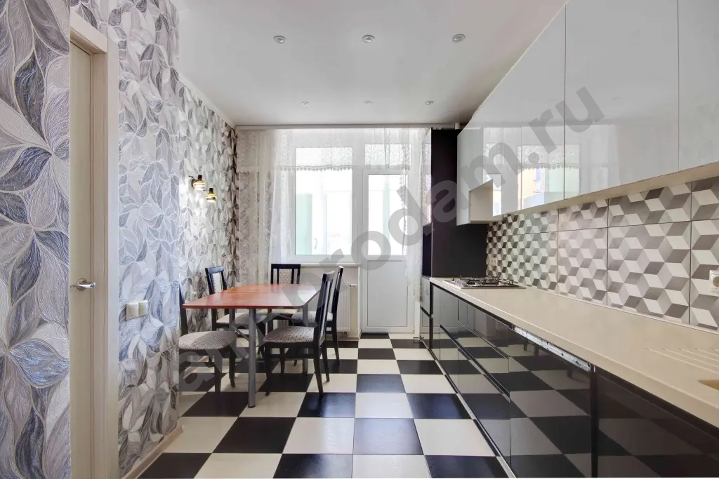 3-к. квартира, 71 м², 1/3 эт.