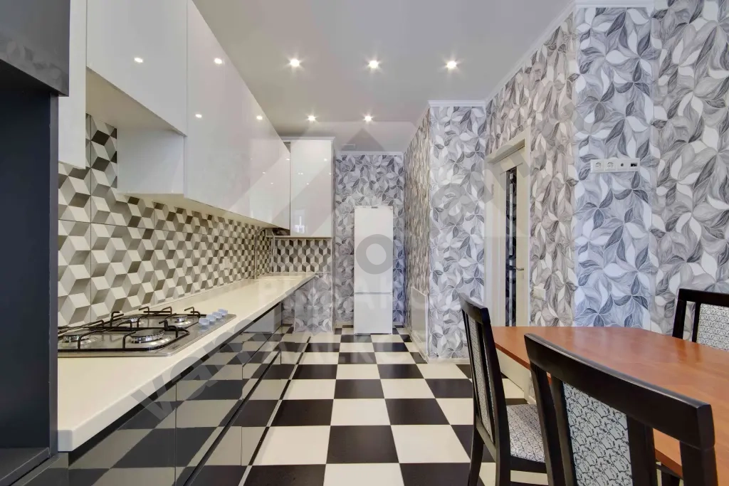 3-к. квартира, 71 м², 1/3 эт.