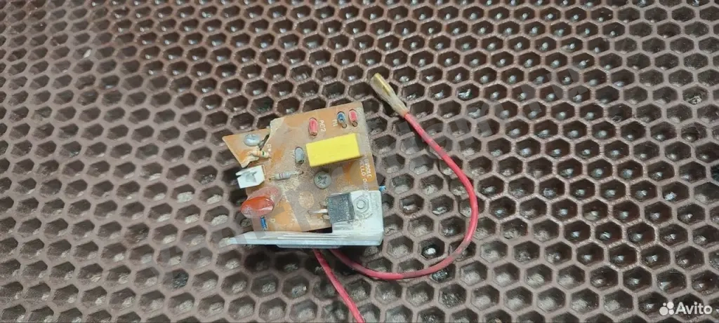 Плёночный конденсатор X2 474K 275VAC