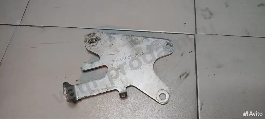 Кронштейн Mercedes-Benz E-Class W213 2016-2020