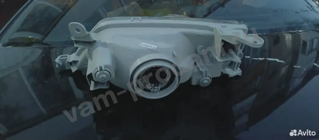 Фара Право toyota carina AT212