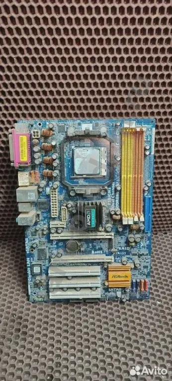 Материнская плата