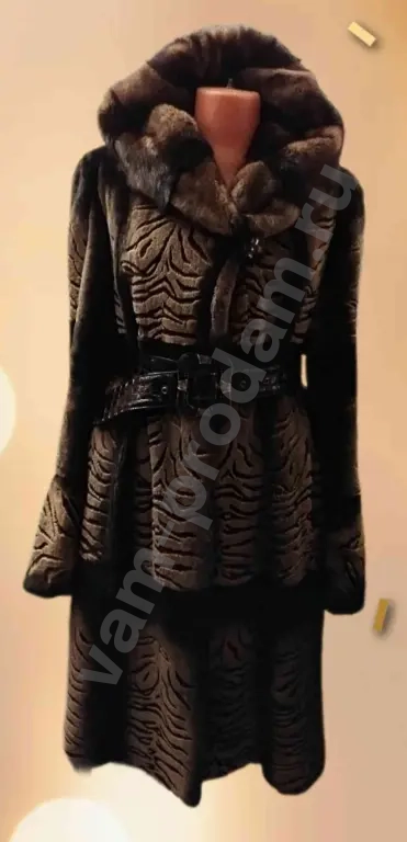 Шуба бобрик с норкой, с капюшоном, р. 48-52-54