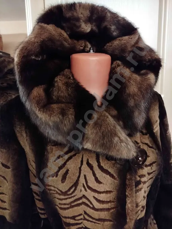 Шуба бобрик с норкой, с капюшоном, р. 48-52-54
