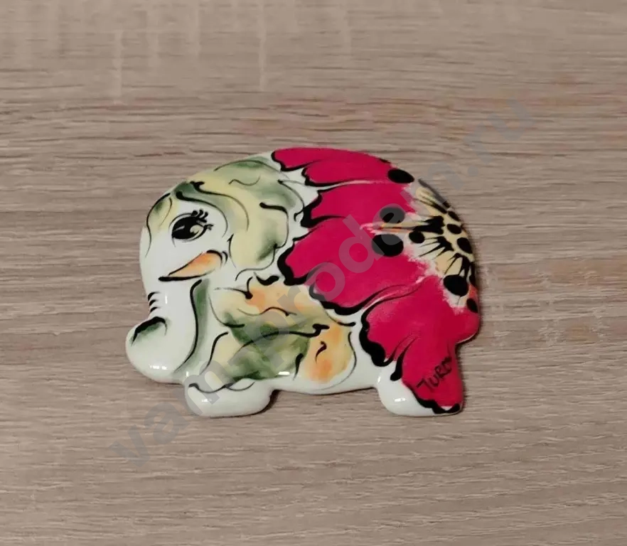 Магнит на холодильник