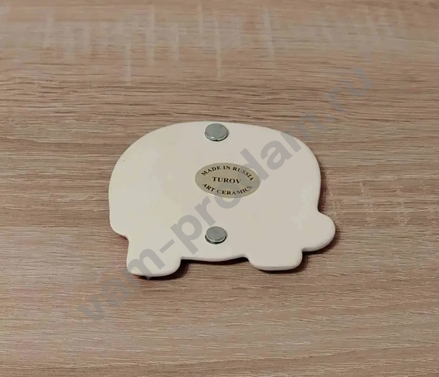 Магнит на холодильник