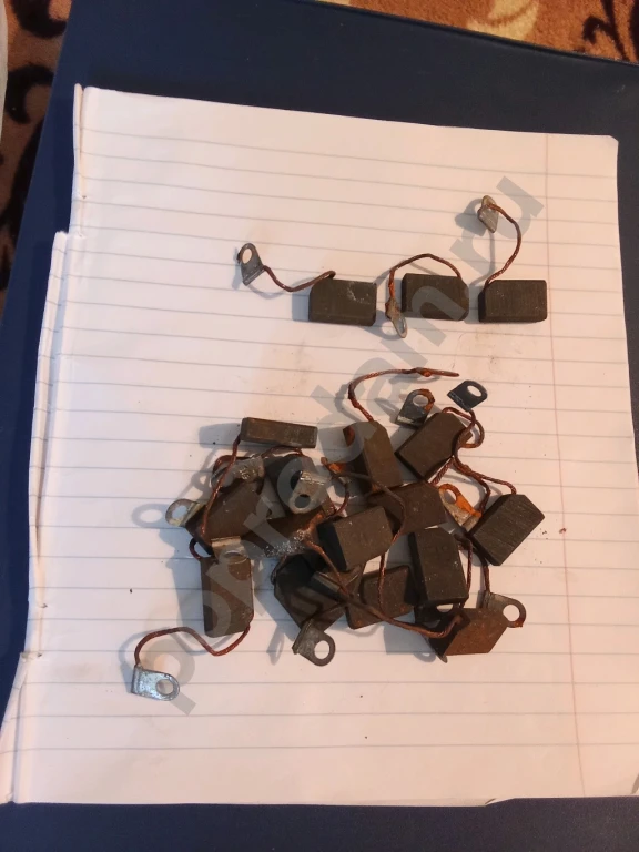 Щётки графитовые 6*15*20мм.СССР.250р.пара