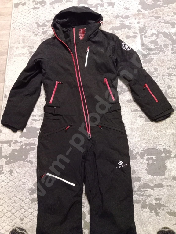Комбинезон горнолыжный
