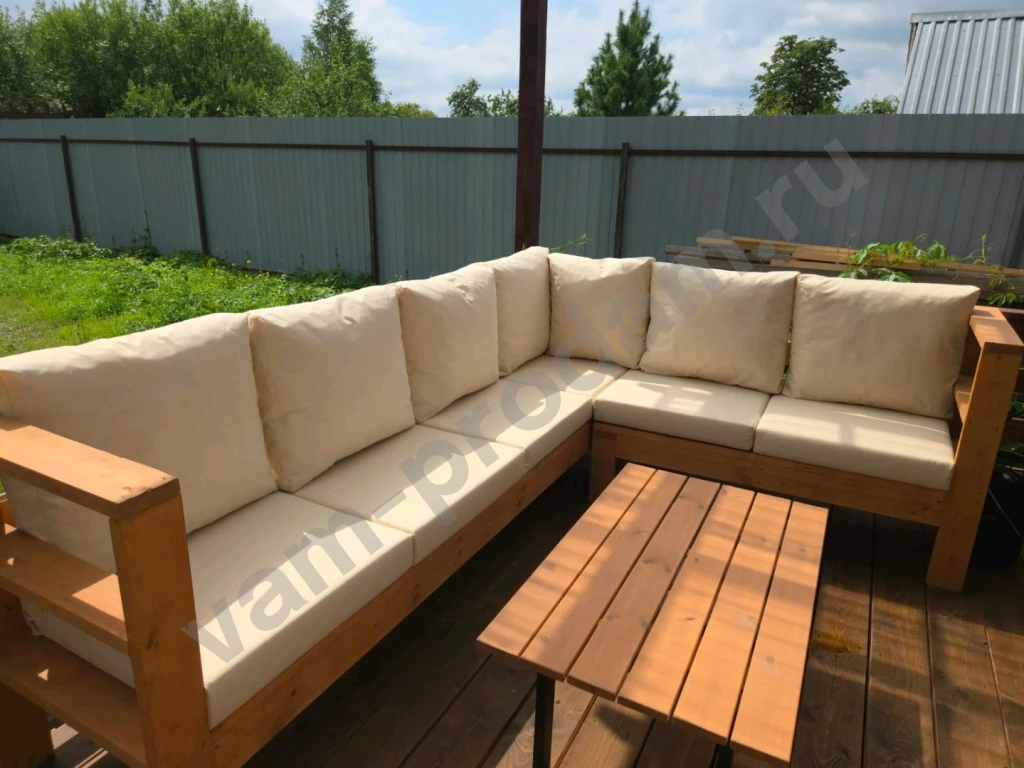 Подушки для диванов , уличной и садовой мебели