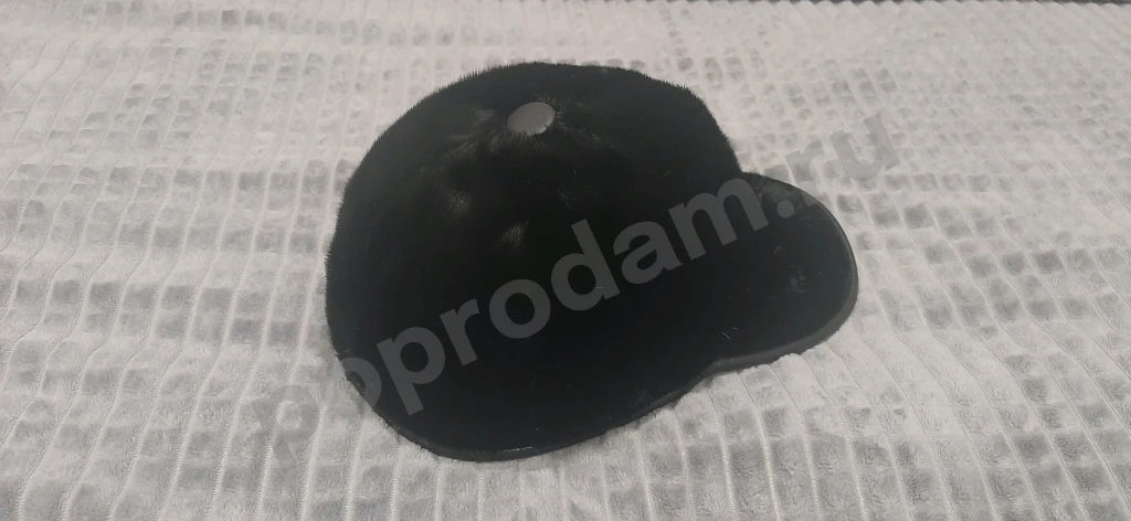 Бейсболка из меха нерпы , зимняя размер 56-57