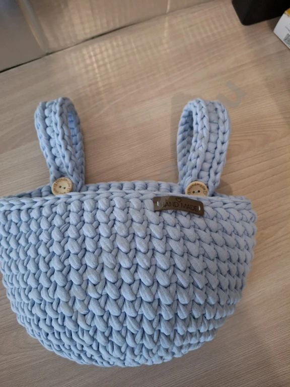 Корзина навесная вязаная