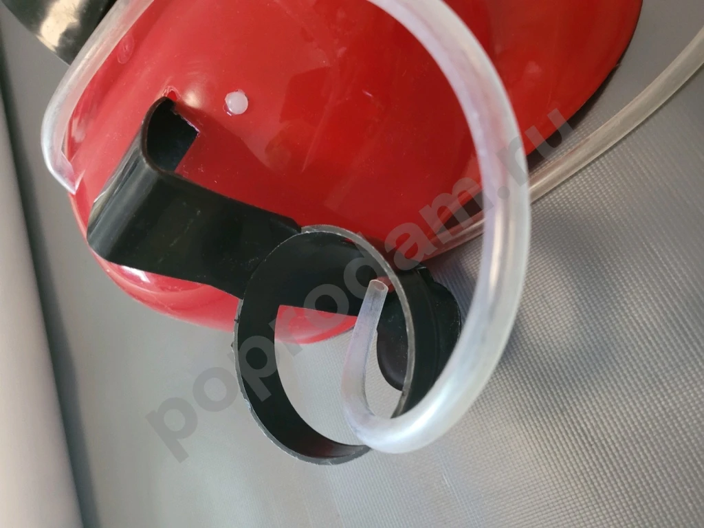 Каска для вечеринок пива красная