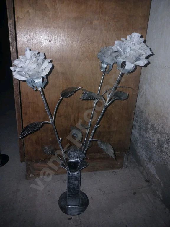 Кованая роза