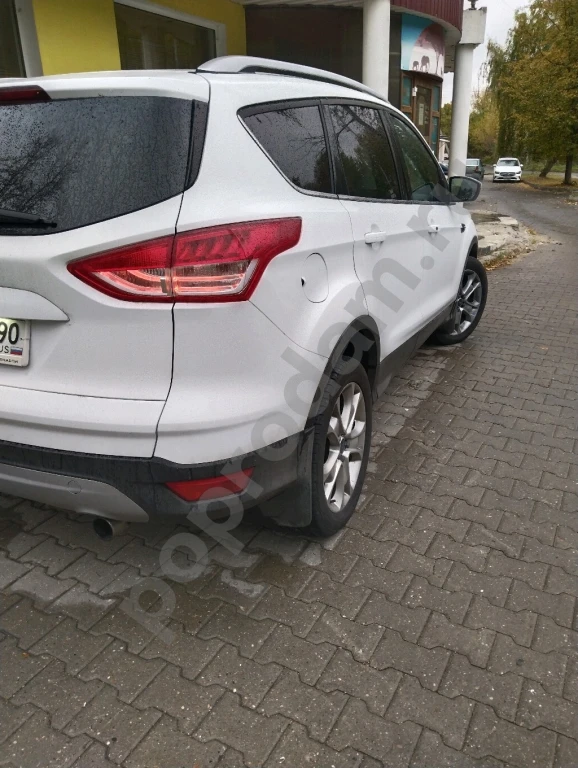 Продажа Ford Kuga, 2013 годКомплектация 1.6 EcoBoost (150 л/с) AT 4WD Titanium