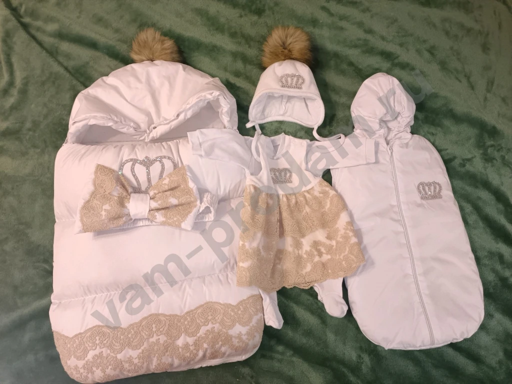 Комплект на выписку зимний для маленькой принцессы