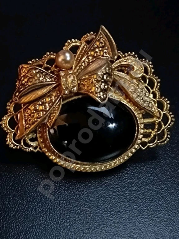 Крупная Брошь. Чехия. Jablonex. Винтаж. Стекло.