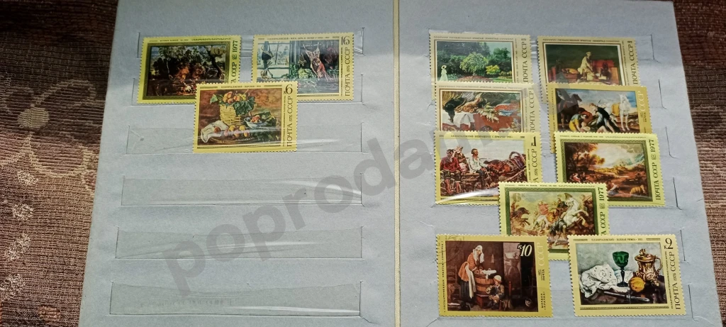 Альбом с марками разная тематика.