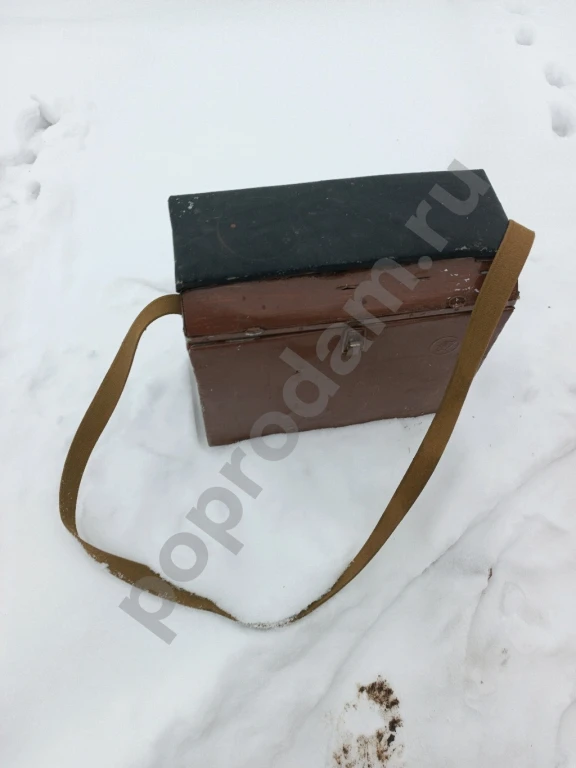 Ящик для рыбалки с сидушкой и застёжкой. Доставка