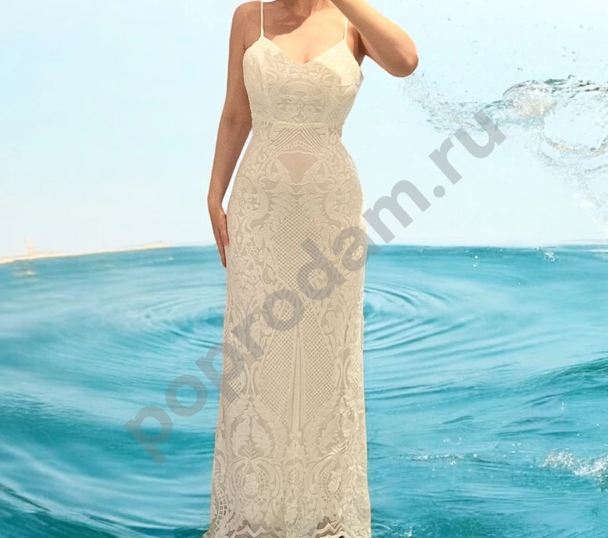 Нарядное белое блестящее платье в пол