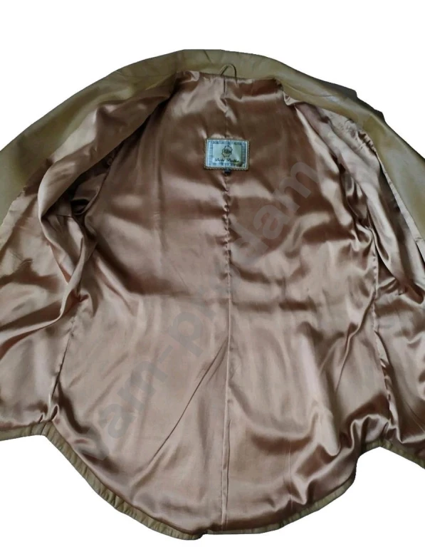 Кожаная куртка бежевая М 44 46 48 демисезонная.